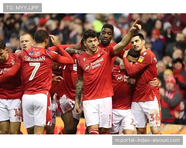 西汉姆联对阵曼城赛前 重点演练防守反击策略